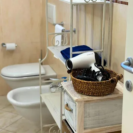 Dell'arco * Alba (Piedmont)