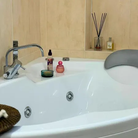 Dell'arco Hébergement de vacances Alba (Piedmont)